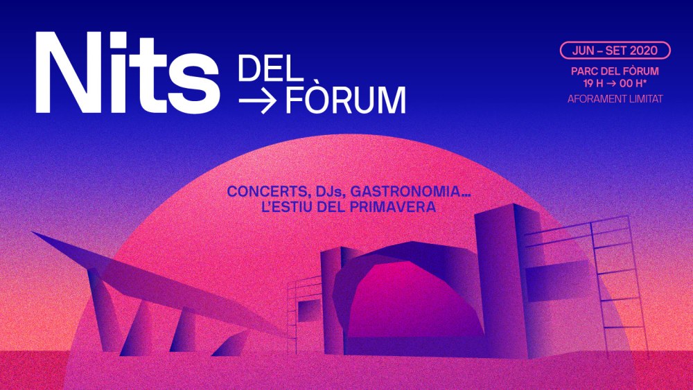 Anfiteatro del Parc del Fòrum en Barcelona preparado para conciertos al aire libre