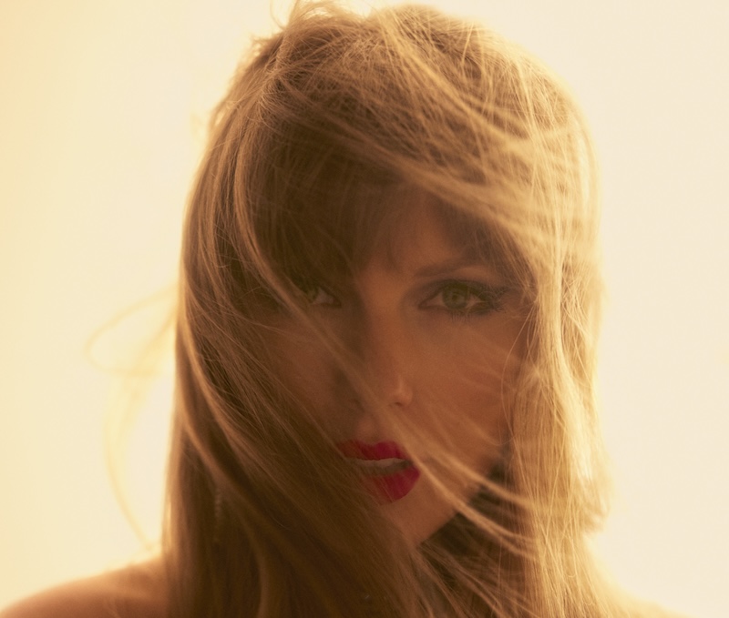 Interfaz de Spotify mostrando un videoclip de Taylor Swift