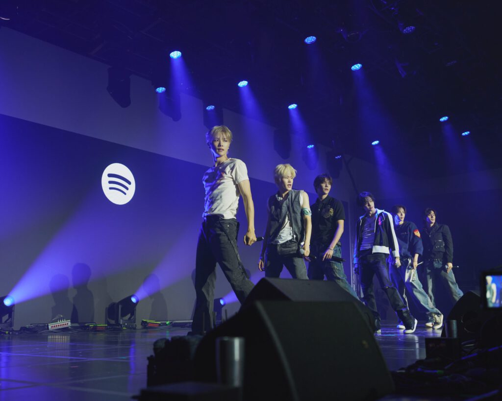 Actuación en directo en el escenario del Spotify House Seoul 2026 en Seongsu