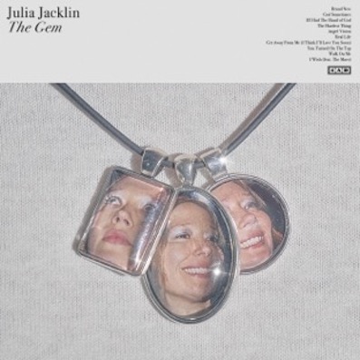 La cantante australiana Julia Jacklin durante la presentación de su nuevo trabajo discográfico