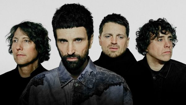 Portada del álbum ACT III de la banda británica Kasabian